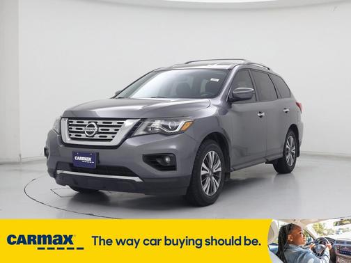 2020 Nissan Pathfinder SV