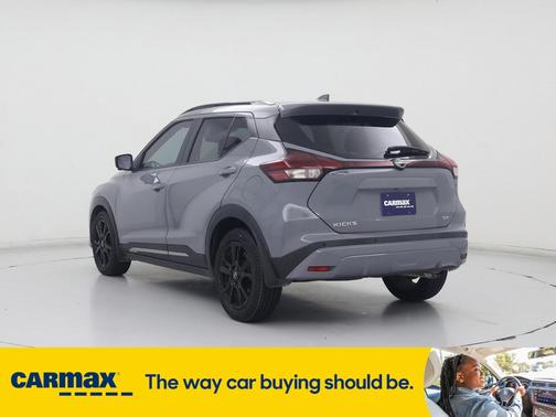 2022 Nissan Kicks SR