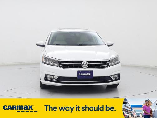 2017 Volkswagen Passat SE