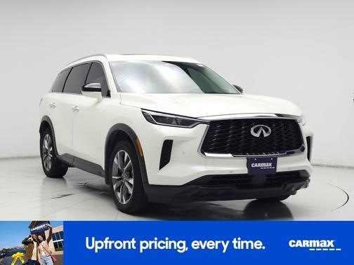 White 2024 INFINITI QX60 Luxe