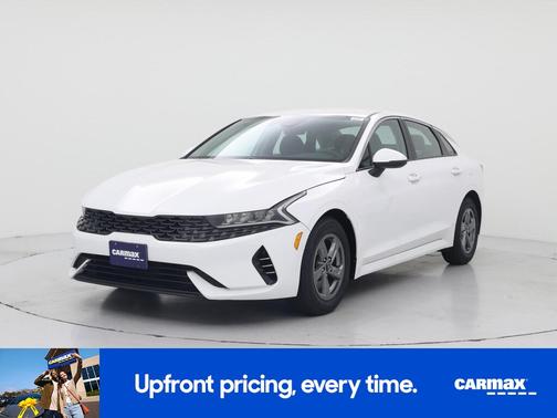 White 2023 Kia K5 LXS