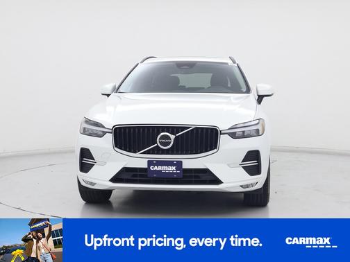 2022 Volvo XC60 B5 Momentum