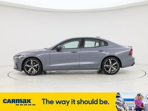 2023 Volvo S60 B5 Core Dark Theme