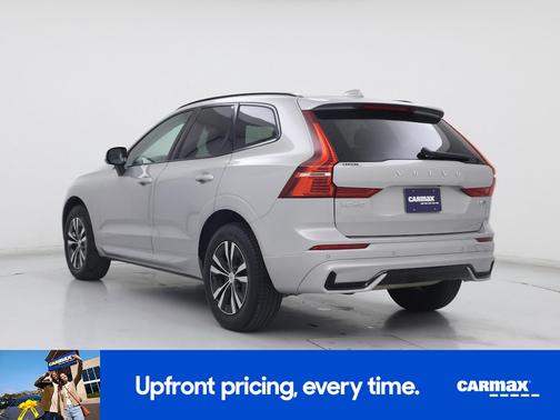 2024 Volvo XC60 B5 Core Dark Theme