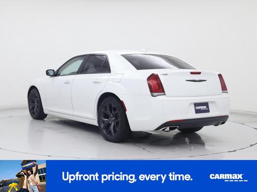 2021 Chrysler 300 Touring