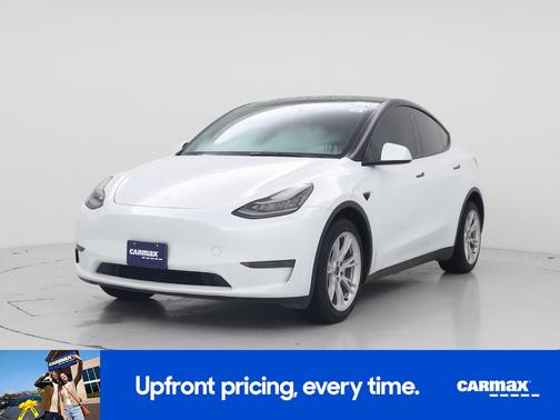 White 2023 Tesla Model Y Long Range