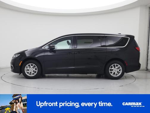 2023 Chrysler Pacifica Touring