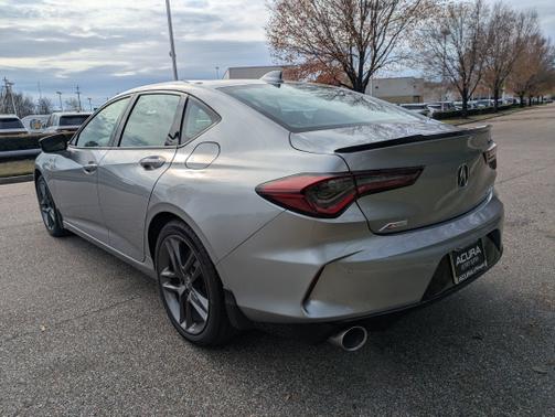 2025 Acura TLX 