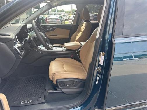2022 Audi Q7 55 Prestige