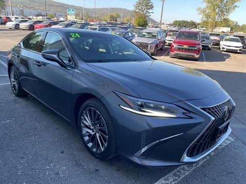 2024 Lexus ES 300h Ultra Luxury