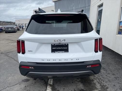 2022 Kia Sorento S