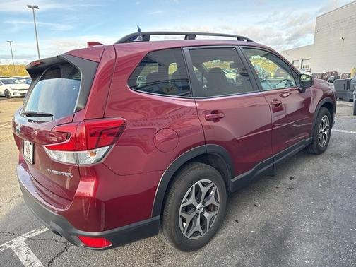 2022 Subaru Forester Premium