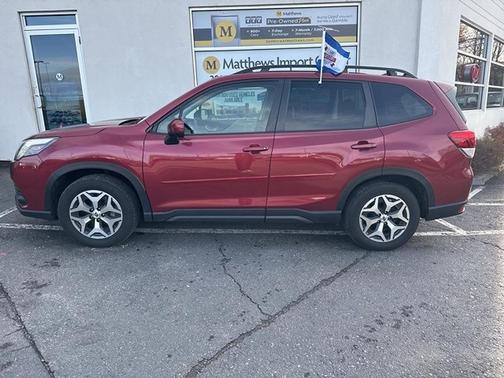 2022 Subaru Forester Premium