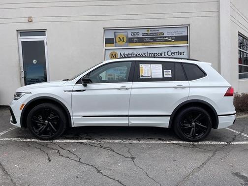 2023 Volkswagen Tiguan 2.0T SE R-Line Black