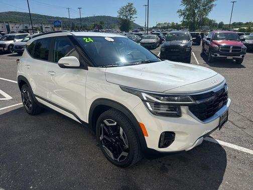 Snow White Pearl 2024 Kia Seltos SX Turbo