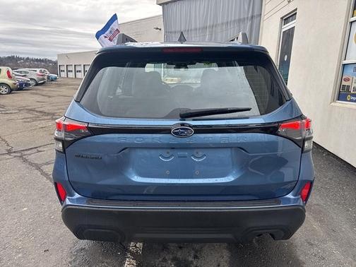2025 Subaru Forester Base
