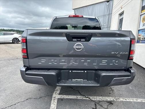 2023 Nissan Frontier SV