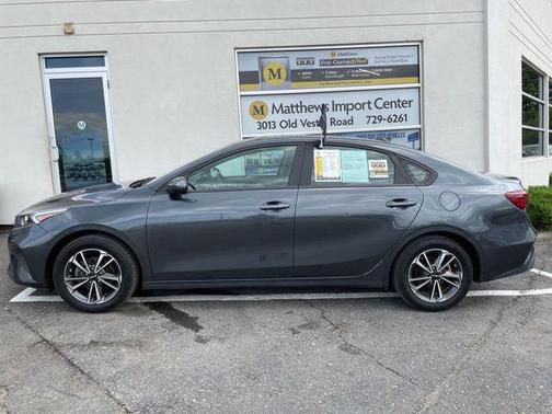 Gravity Gray 2023 Kia Forte LXS