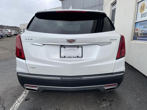 2022 Cadillac XT5 Premium Luxury