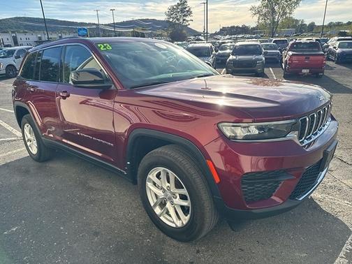 2023 Jeep Grand Cherokee Laredo