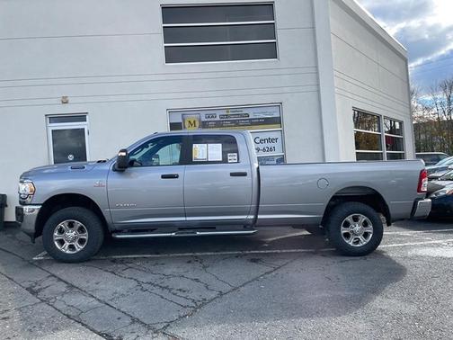 2024 RAM 2500 Big Horn Crew Cab 4x4 8' Box