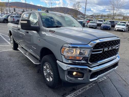 2024 RAM 2500 Big Horn Crew Cab 4x4 8' Box