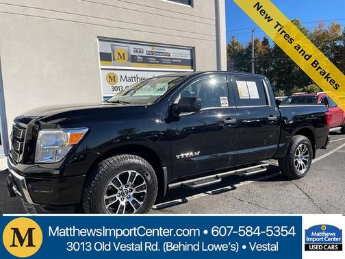 2024 Nissan Titan SV