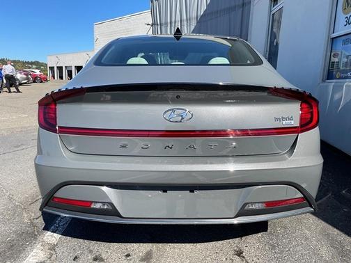 2023 Hyundai SONATA Hybrid Base