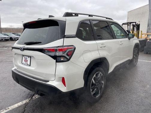 Crystal White Pearl 2025 Subaru Forester Hybrid Premium