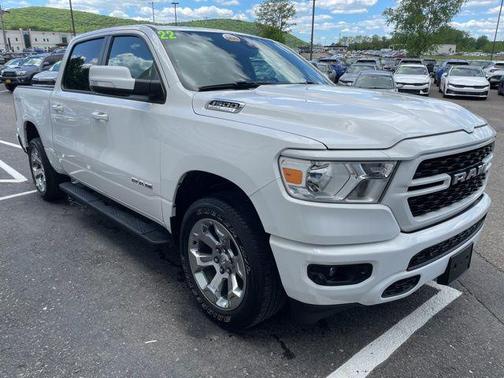 Bright White Clearcoat 2022 RAM 1500 Big Horn/Lone Star