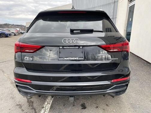 2022 Audi Q3 45 S line Premium