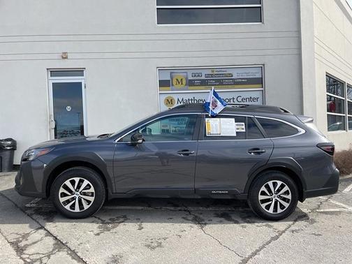 2025 Subaru Outback Premium