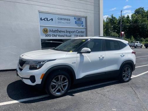 Snow White Pearl 2021 Kia Seltos S