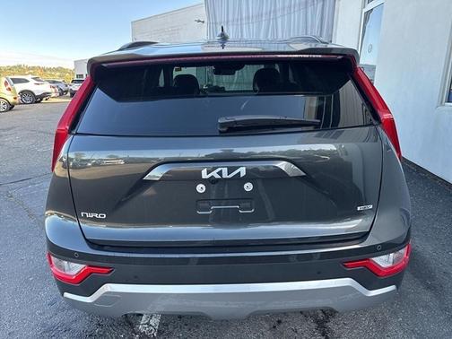 2024 Kia Niro EX