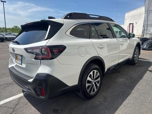 Crystal White Pearl 2021 Subaru Outback Premium