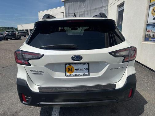 Crystal White Pearl 2021 Subaru Outback Premium