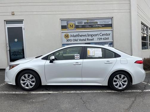 2022 Toyota Corolla LE