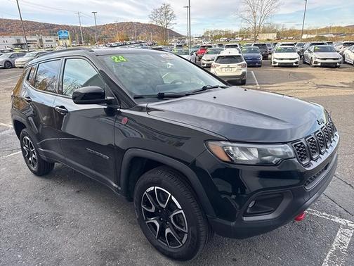 2024 Jeep Compass Trailhawk