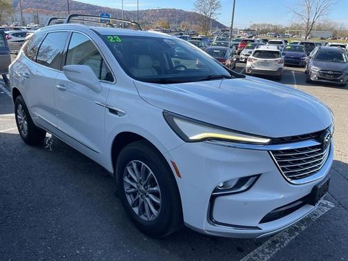 2023 Buick Enclave Essence FWD