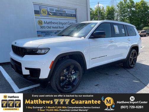 Bright White Clearcoat 2023 Jeep Grand Cherokee L Altitude