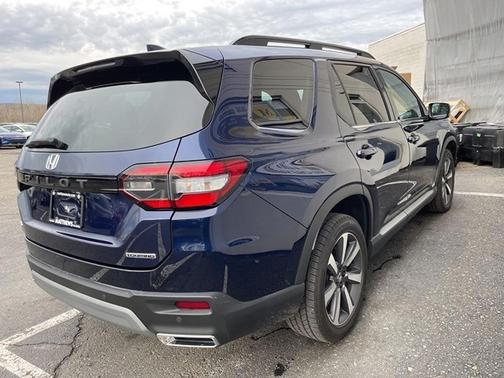 2023 Honda Pilot Touring 8-Passenger