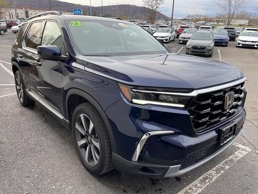 2023 Honda Pilot Touring 8-Passenger