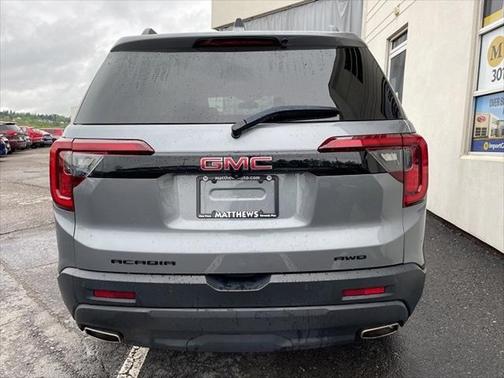 2022 GMC Acadia AWD SLT