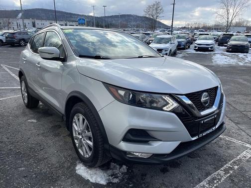 2021 Nissan Rogue Sport SV
