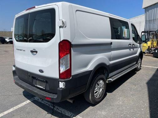 Oxford White 2024 Ford Transit-250 Base