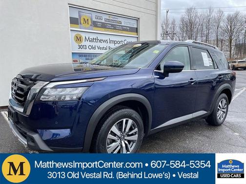 2025 Nissan Pathfinder SL 4WD