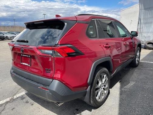 2020 Toyota RAV4 XLE Premium