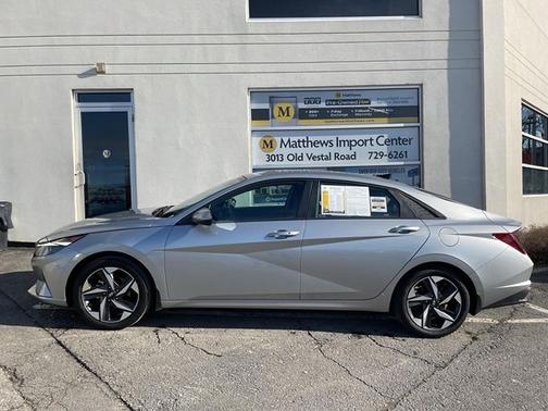 2023 Hyundai ELANTRA SEL