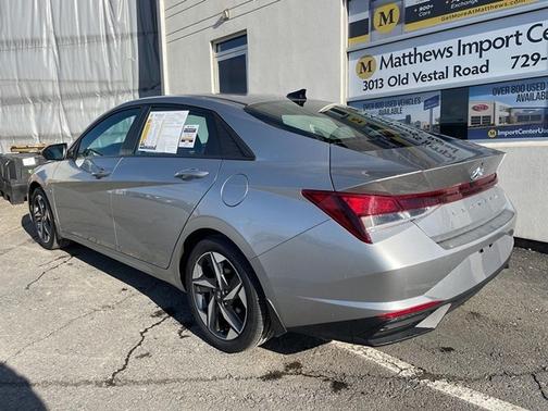 2023 Hyundai ELANTRA SEL