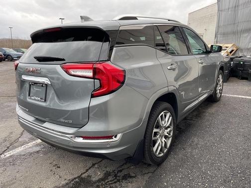 2023 GMC Terrain Denali